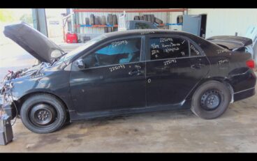 2010 TOYOTA COROLLA ENGINE COVER – 1262985