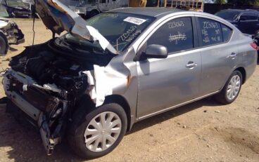 2013 NISSAN VERSA GLOVE BOX – 782640