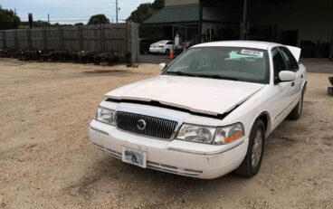 2004 MERCURY GRAND_MARQUIS DOOR ASSEMBLY FRONT – 1355017